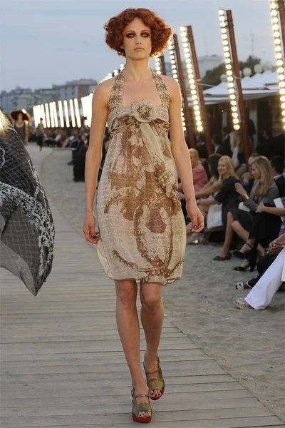 Look 19